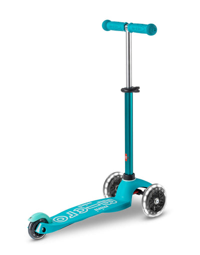 aqua mini deluxe scooter with led wheels rear