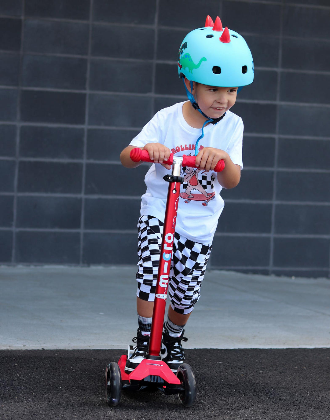 Maxi Micro Deluxe LED Kids Scooter – Micro Scooters Australia